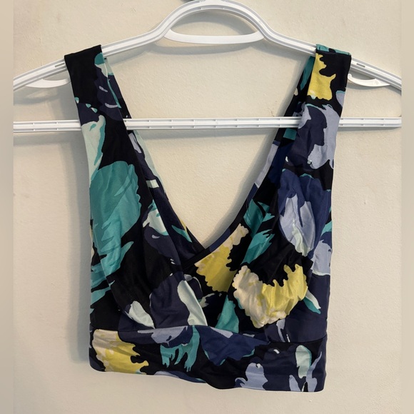 Aerie Sunnie Bralette in size medium. Contemporary pattern. - Picture 1 of 3